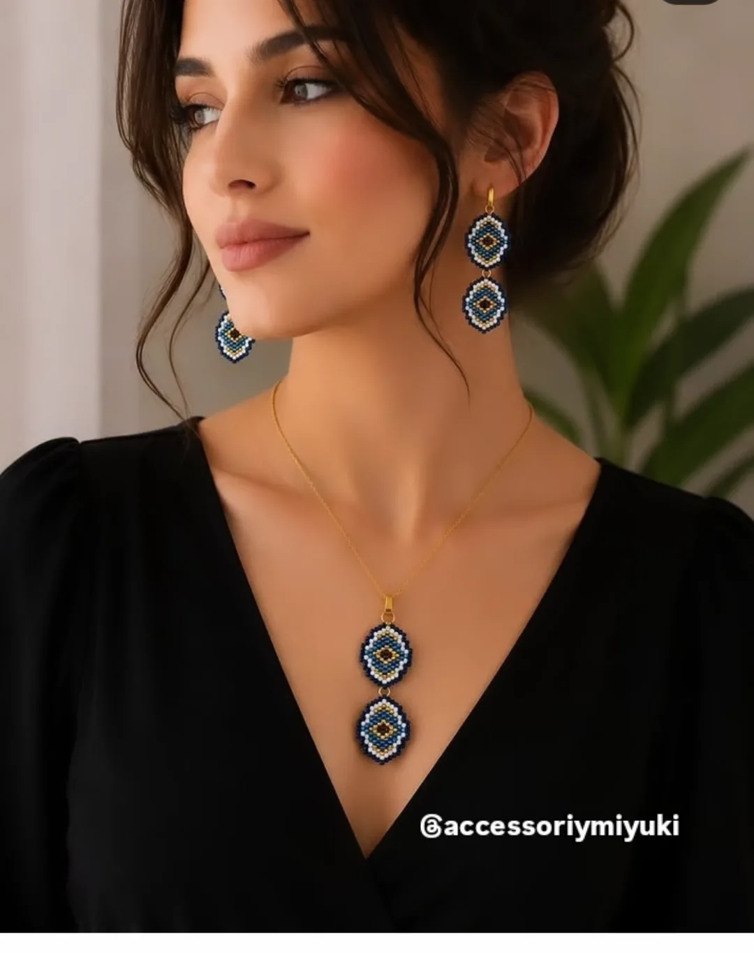 ست گردنبند و گوشواره میوکی