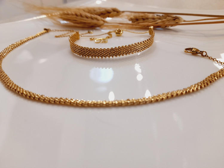 ست دستبند و چوکر میوکی