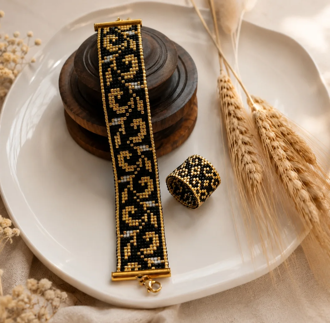 دستبند میوکی طرح پیچک